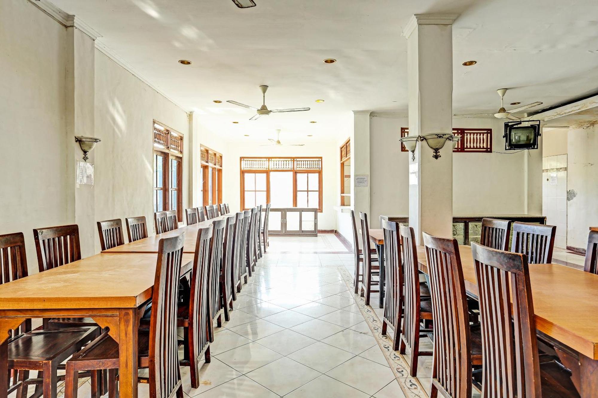 Hotel Oyo Collection O 91125 Puri Dewa Bharata Jimbaran Exterior foto