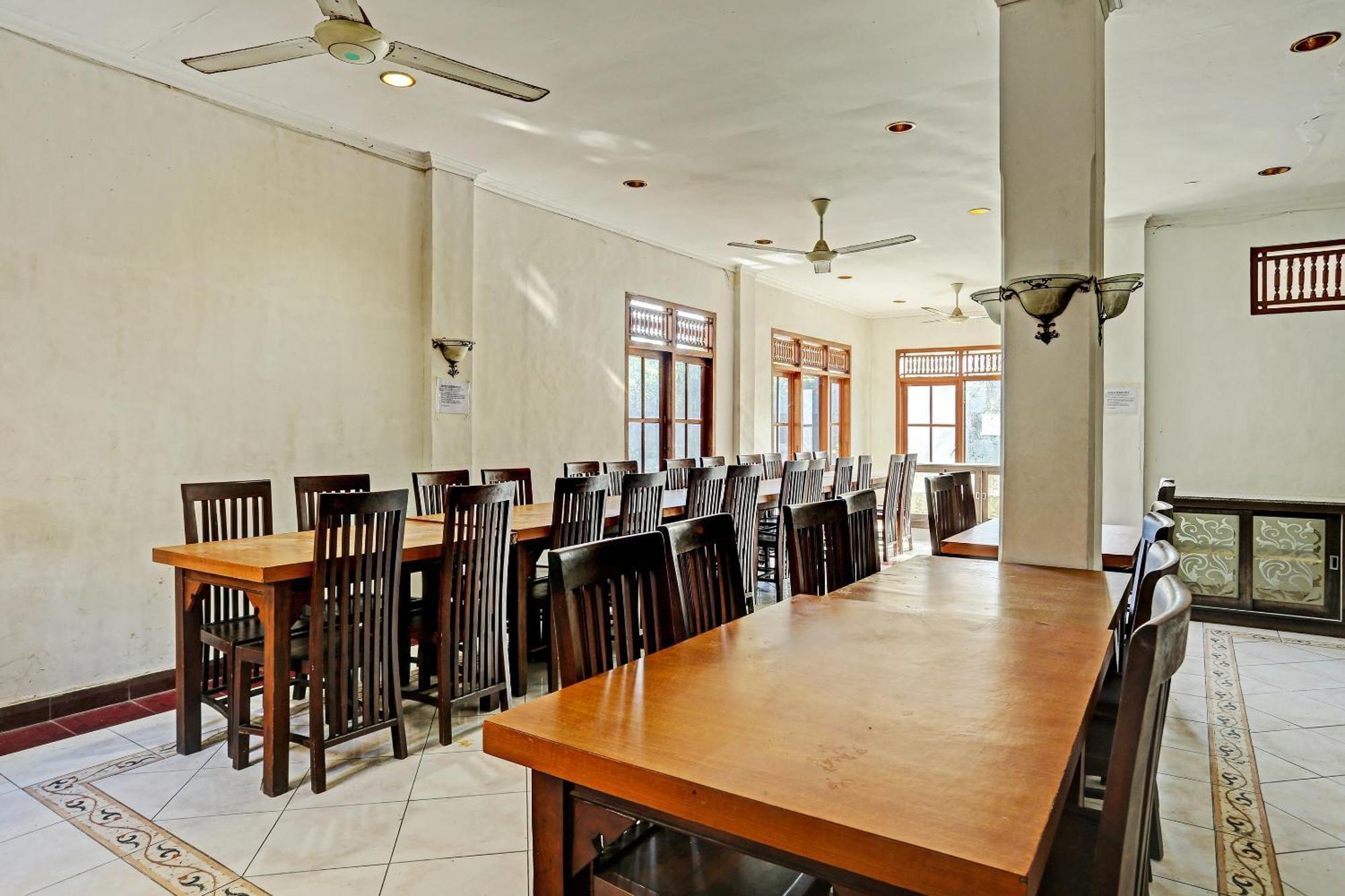 Hotel Oyo Collection O 91125 Puri Dewa Bharata Jimbaran Exterior foto